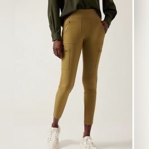 Athleta Headlands Hybrid Cargo II Tight